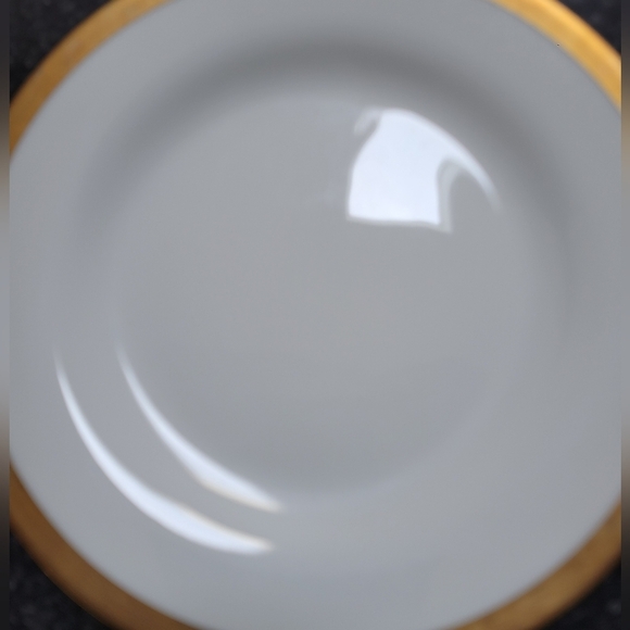 Pottery Barn White Porcelain Gold Gilded Rim Set Of 4 Dinner Plates 8.5" Japan - Picture 3 of 9